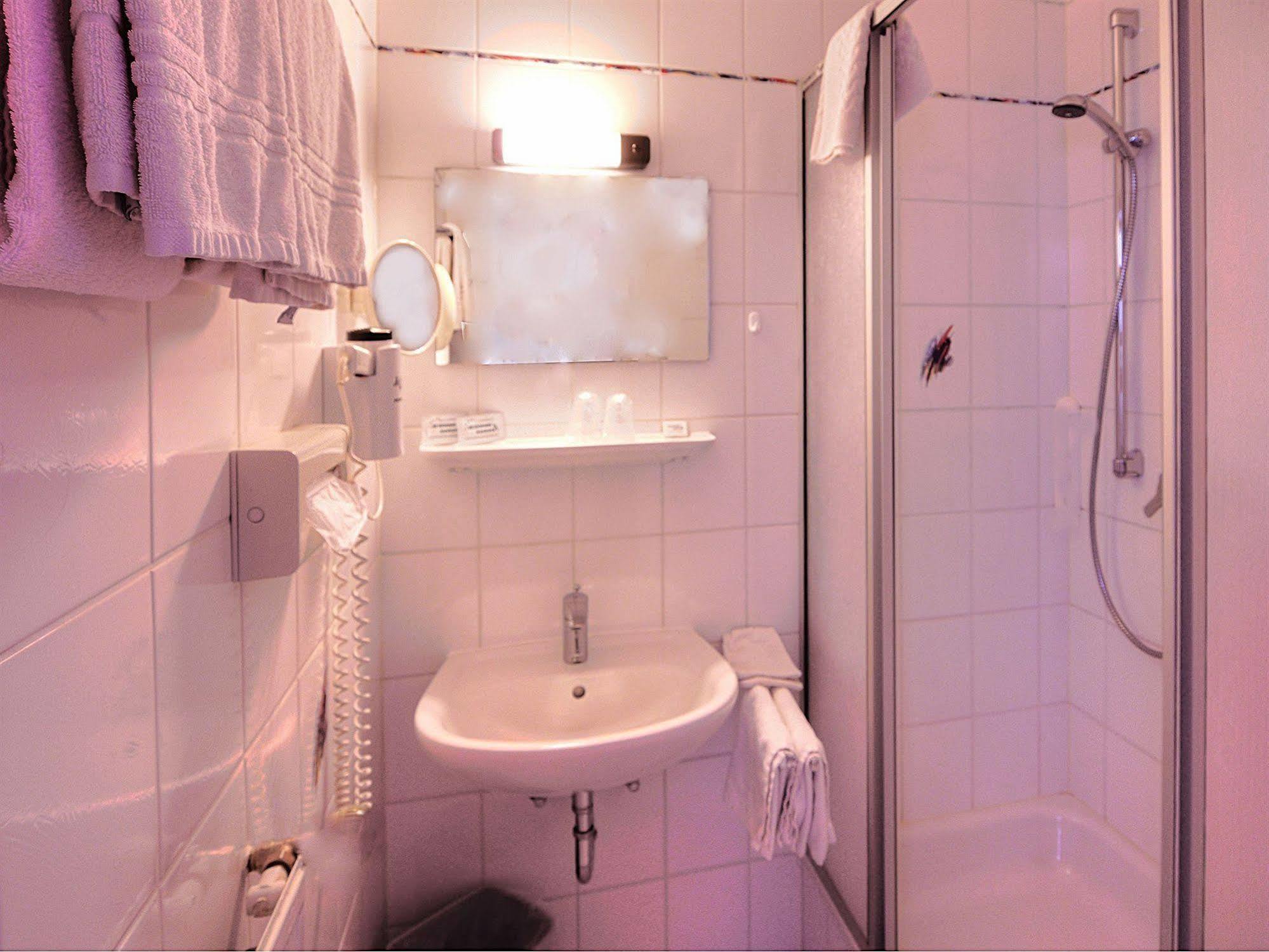Hotel Hesborner Kuckuck Hallenberg Bagian luar foto